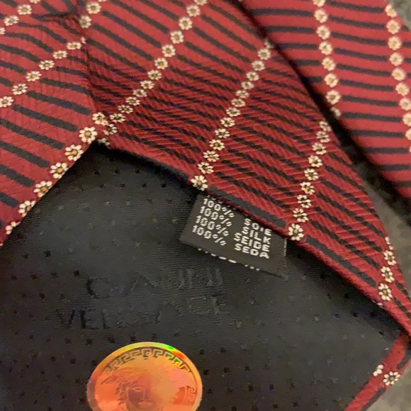 Versace tie - Picture 5 of 8